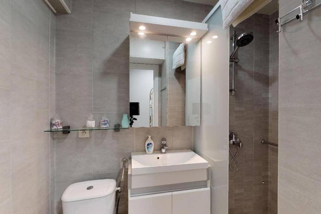 Studio Met Zeezicht Op Heldenplein Knokke-Le-Zoute Extérieur photo