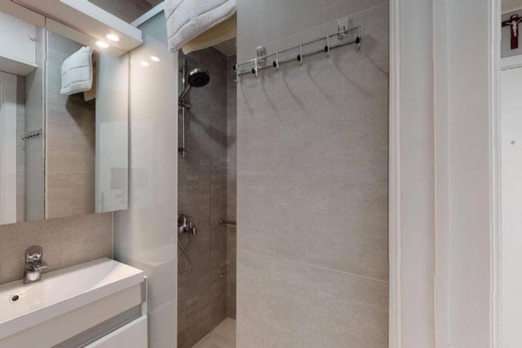 Studio Met Zeezicht Op Heldenplein Knokke-Le-Zoute Extérieur photo